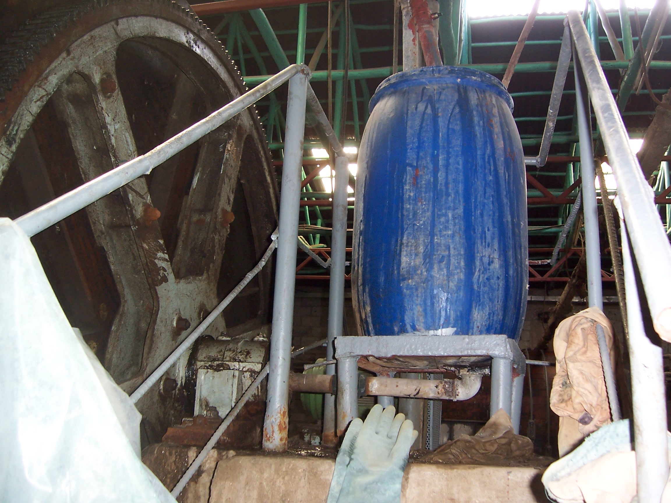 Simple tank for chemical preparation UNIDO improved chrome tanning, tanning drum modification Re-Tie Bangladesh