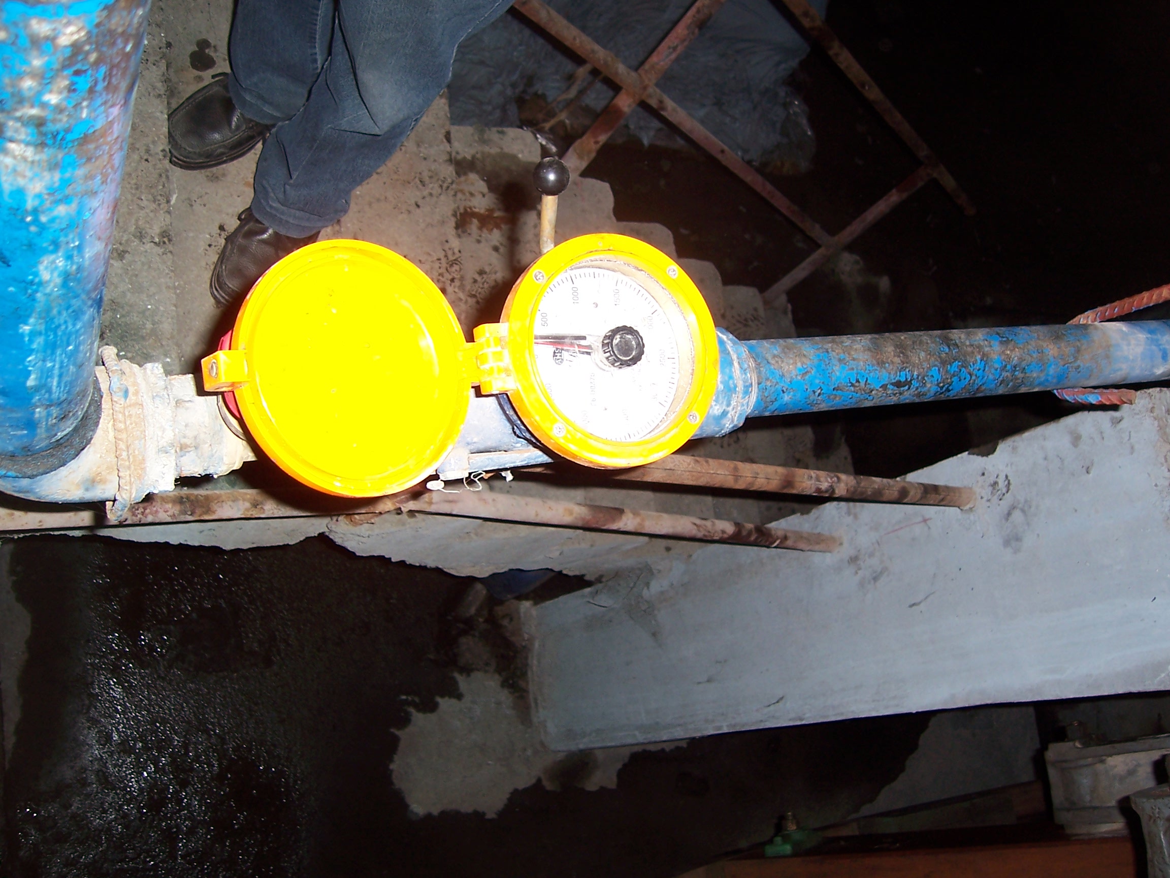 Water meter and control of water used is essential for uniform quality and improved chrome uptake UNIDO improved chrome tanning, tanning drum modification Re-Tie Bangladesh