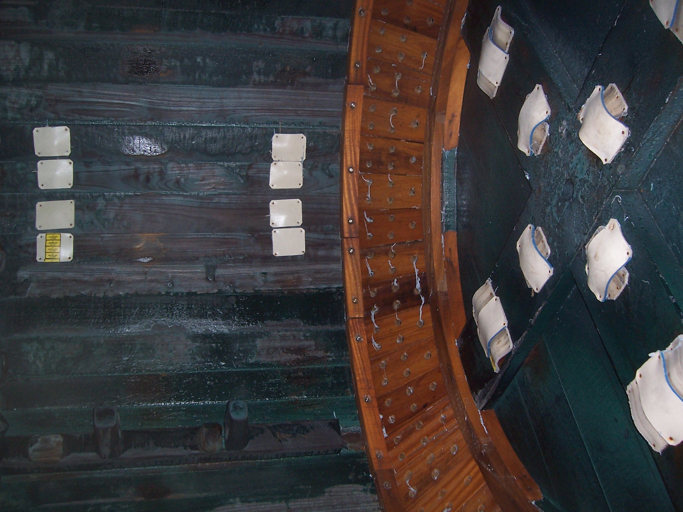 Detail of drilled wooden sectors and protection against scratches UNIDO improved chrome tanning, tanning drum modification Re-Tie Bangladesh