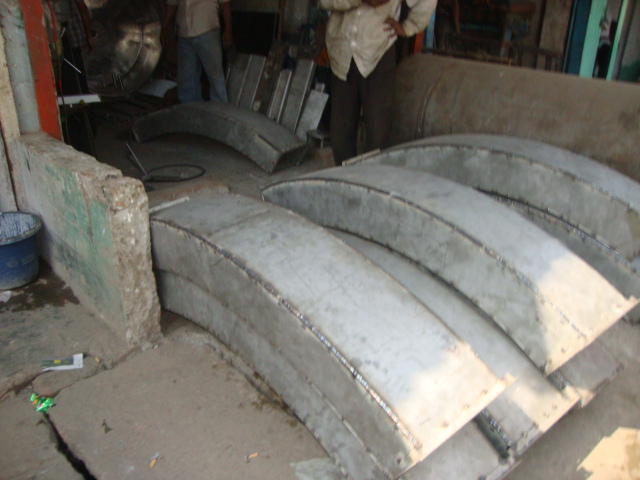 Collection channels to collect water flowing out of the drum UNIDO improved chrome tanning, tanning drum modification Re-Tie Bangladesh
