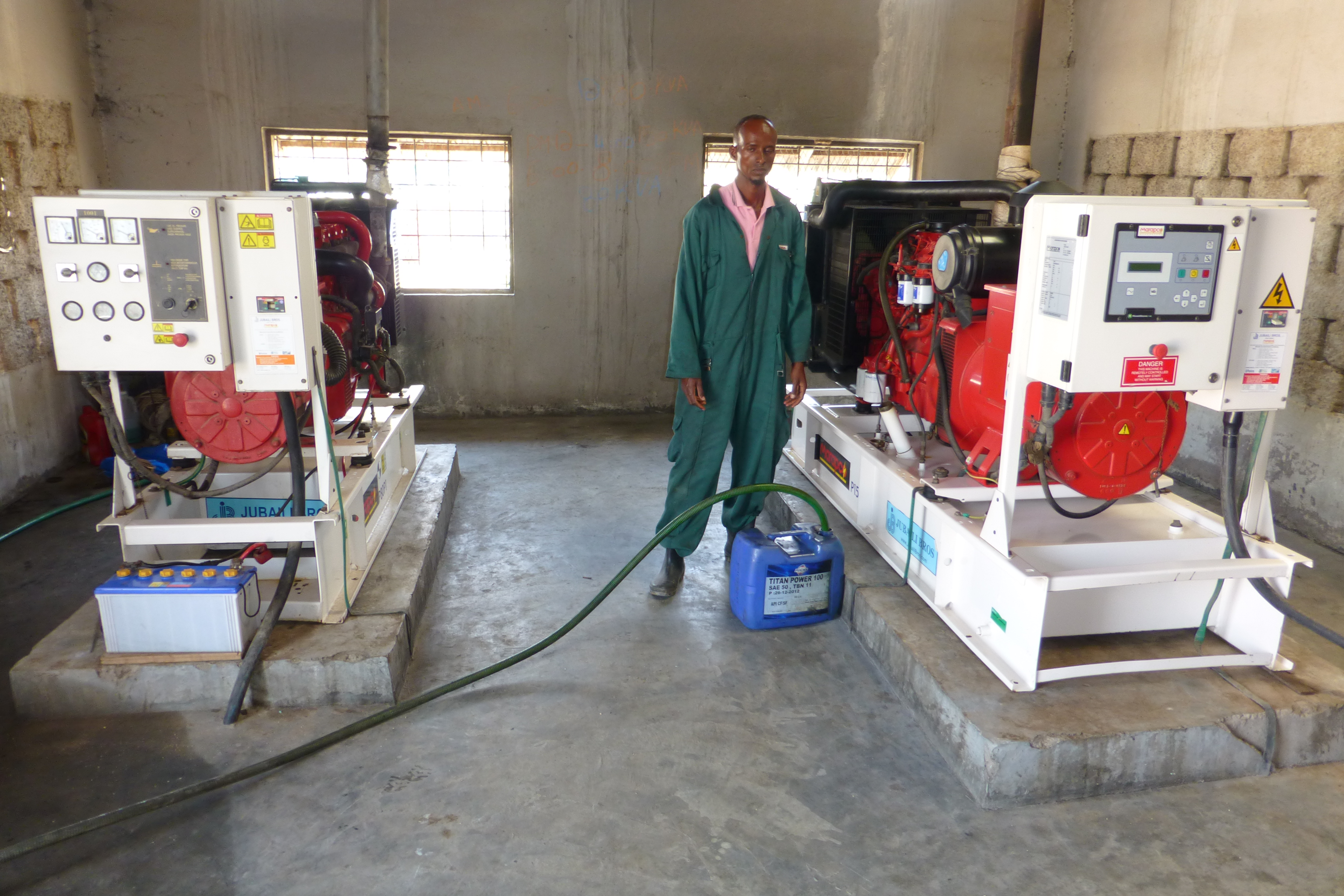 Berbera tannery - generator with its operator
