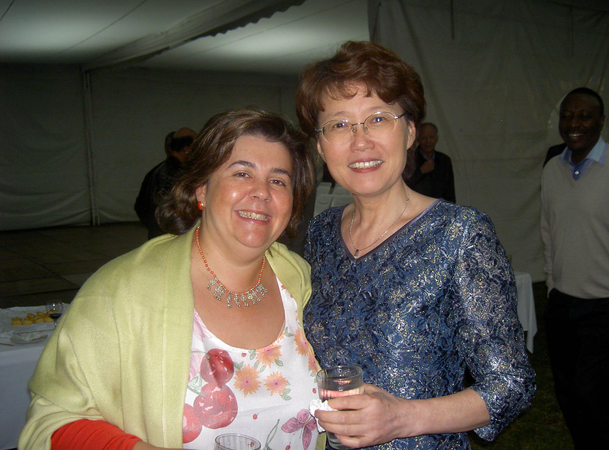 Ms. A. Calabro and Ms. Song 15th UNIDO Leather and Leather products Industry Panel Leon Mexico 2005