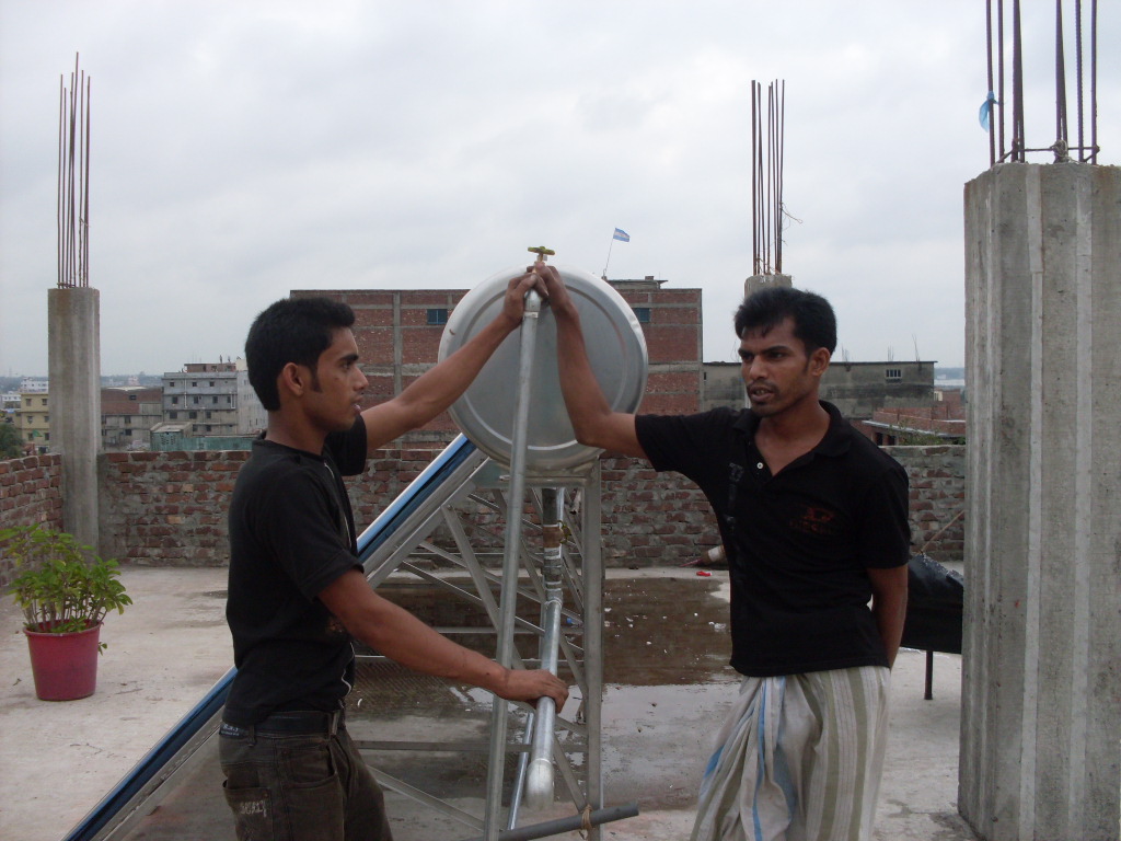 Assistance with installation of the first SWHS panels UNIDO renewable energy in tanning industry solar water heating